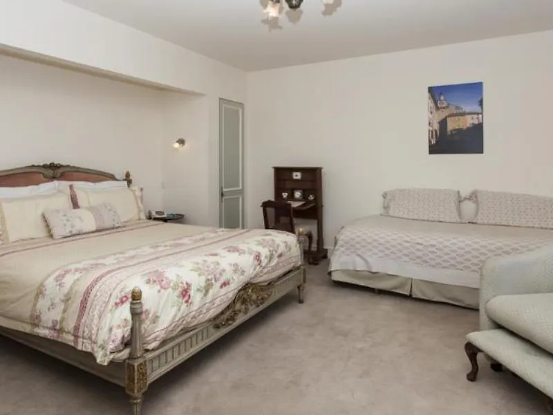 Le Petit Hotel Christchurch